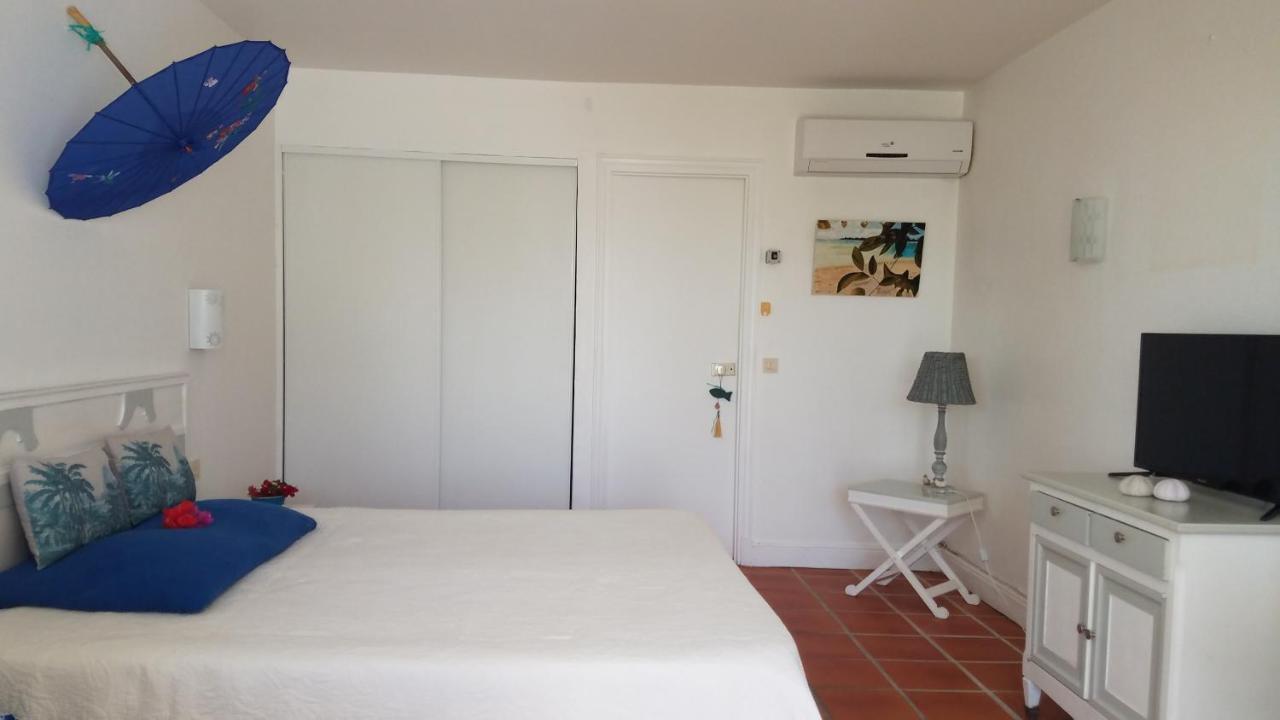 Appartement Rez-De-Chaussee De Villa A 1 Minute De La Plage Saint-Francois  Exteriér fotografie